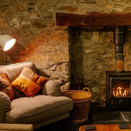 St Davids Hideaway With Roll-Top Bath & Log Burner Экстерьер фото