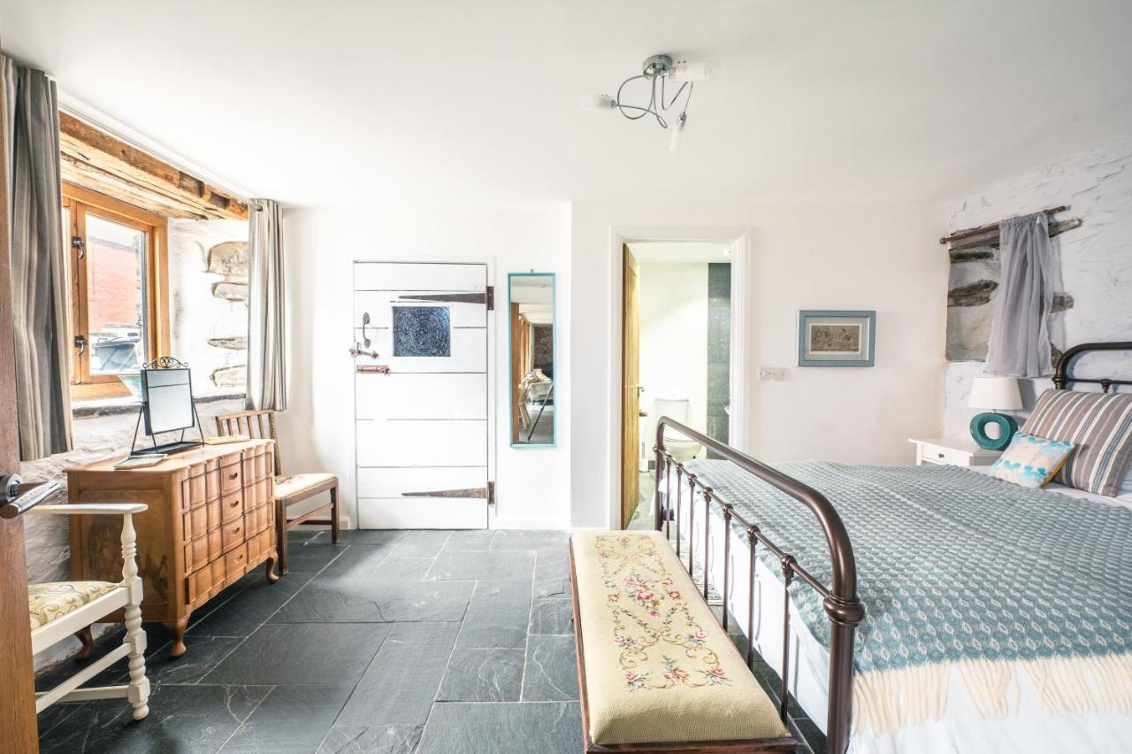 St Davids Hideaway With Roll-Top Bath & Log Burner Экстерьер фото