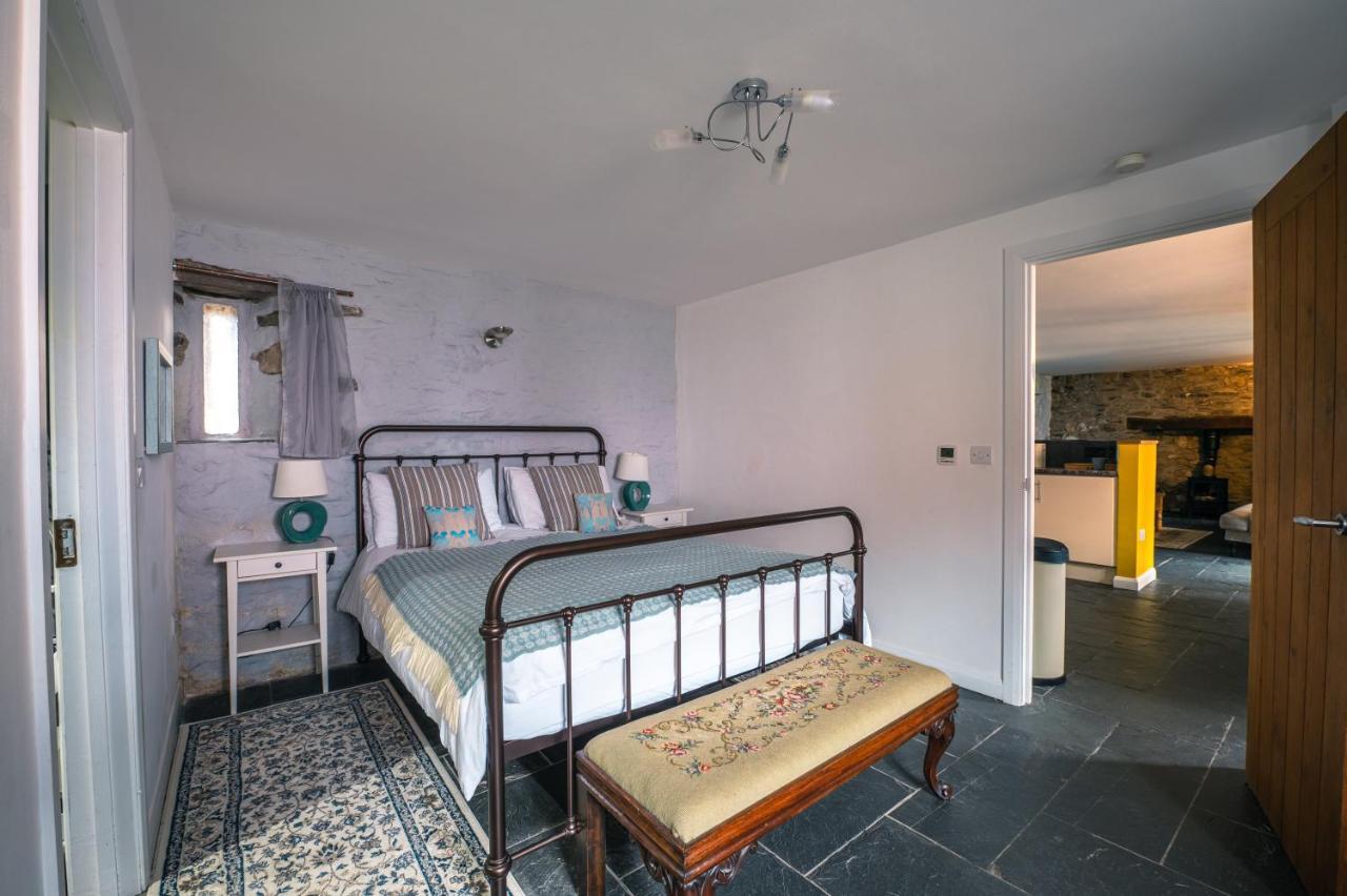 St Davids Hideaway With Roll-Top Bath & Log Burner Экстерьер фото