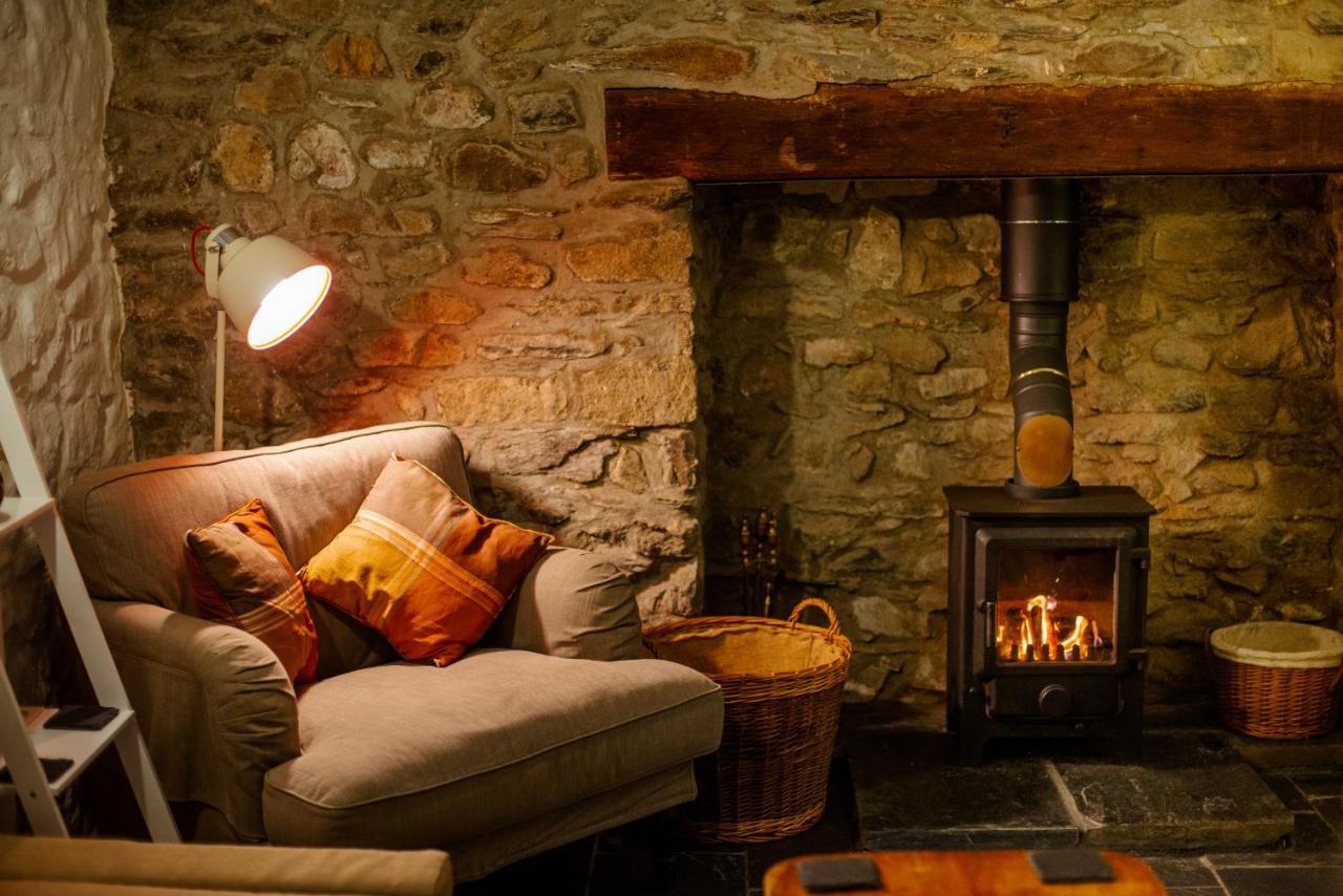 St Davids Hideaway With Roll-Top Bath & Log Burner Экстерьер фото