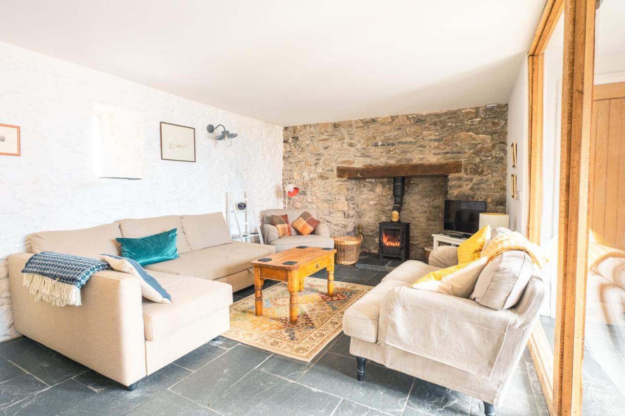St Davids Hideaway With Roll-Top Bath & Log Burner Экстерьер фото
