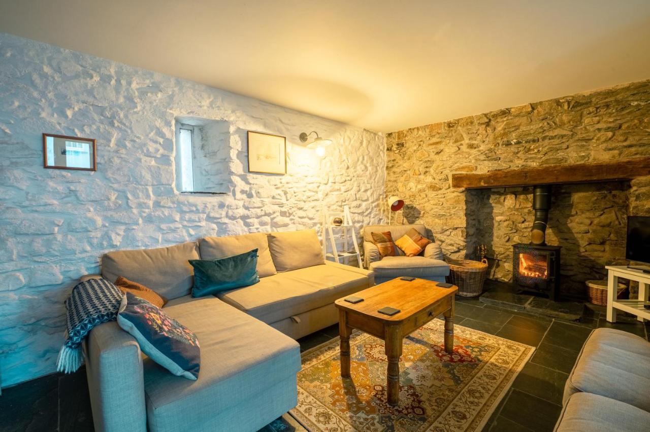 St Davids Hideaway With Roll-Top Bath & Log Burner Экстерьер фото