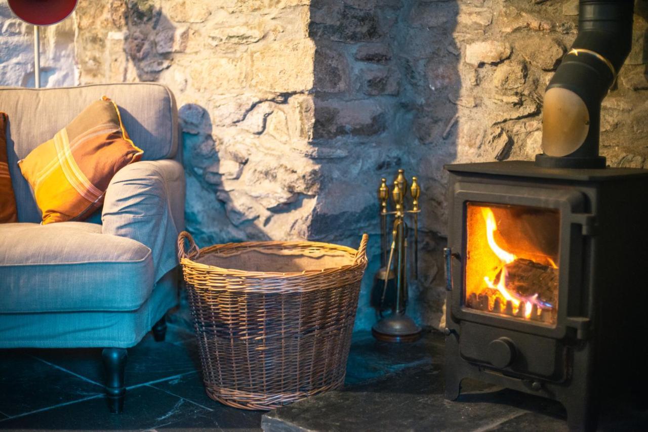St Davids Hideaway With Roll-Top Bath & Log Burner Экстерьер фото